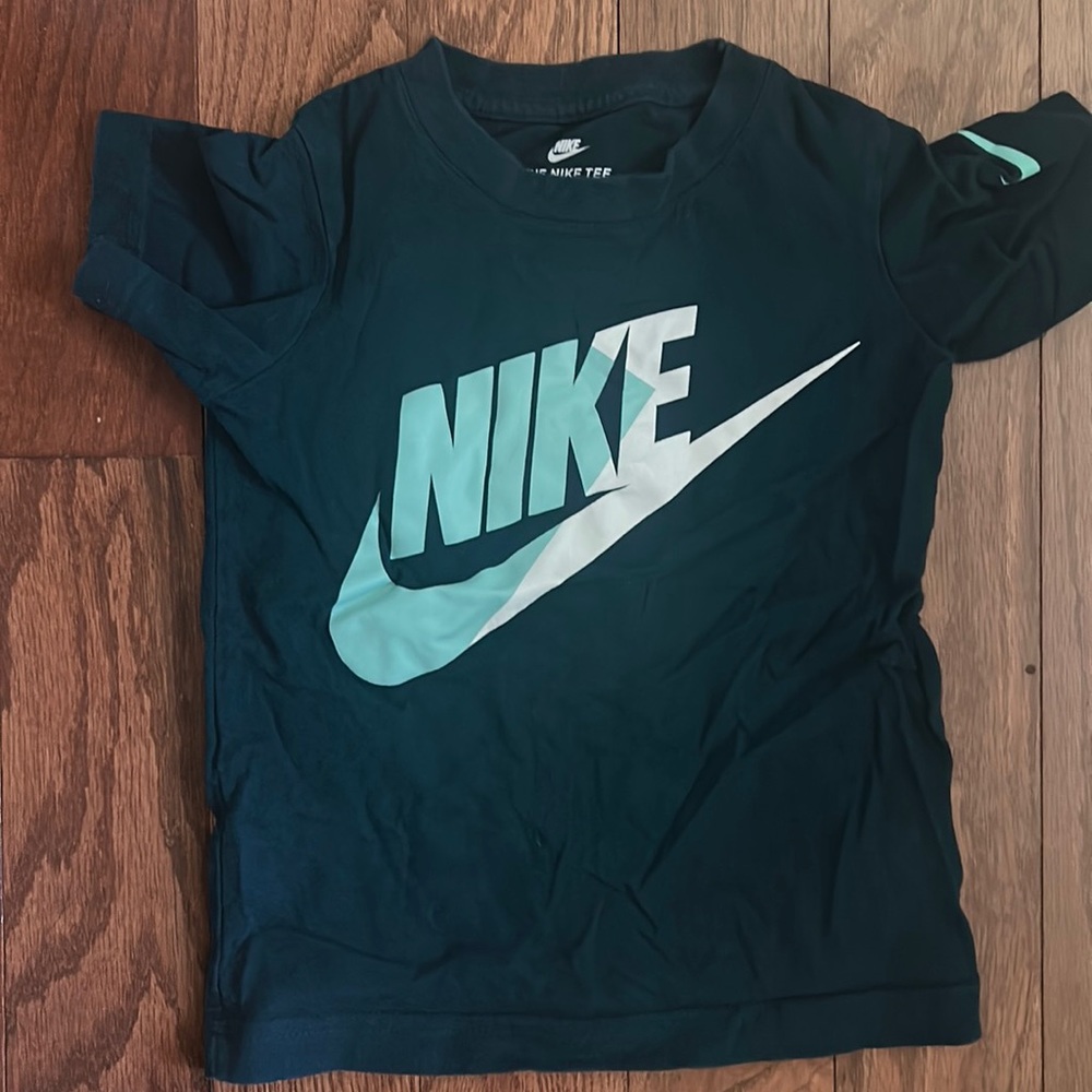 Nike size4
